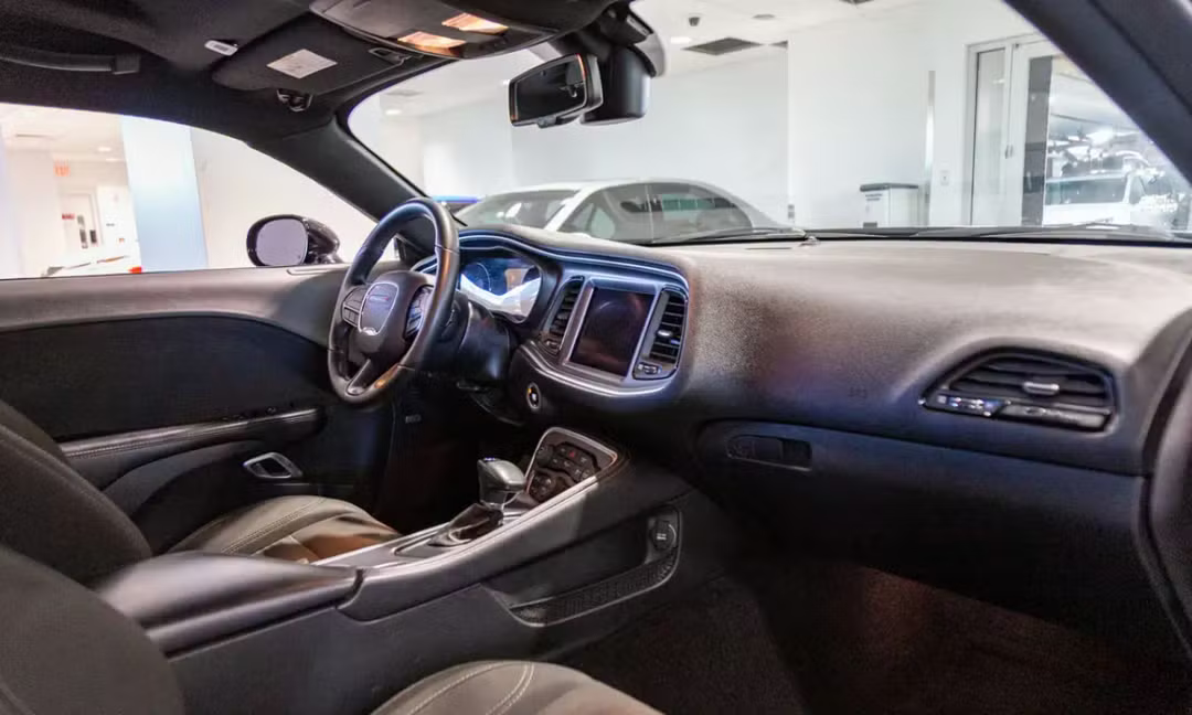 Dodge Challenger (2020 SXT)