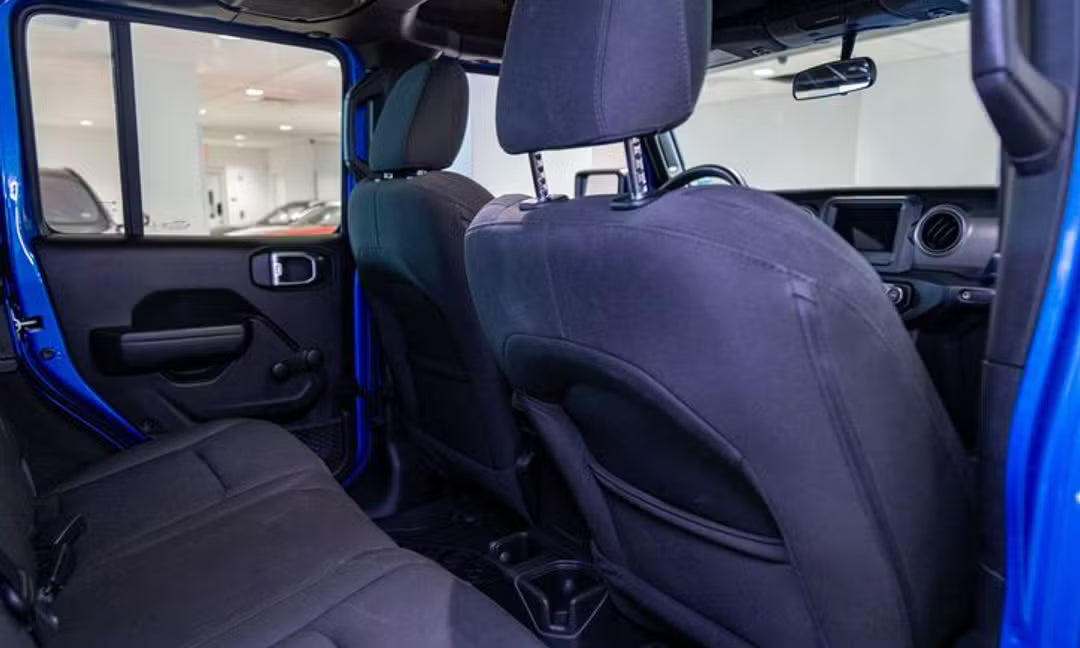 Jeep Wrangler (2023 Sport)