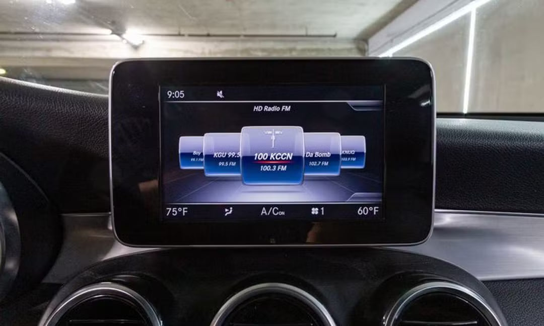 Mercedes-Benz GLC-Class (2019 GLC 300)