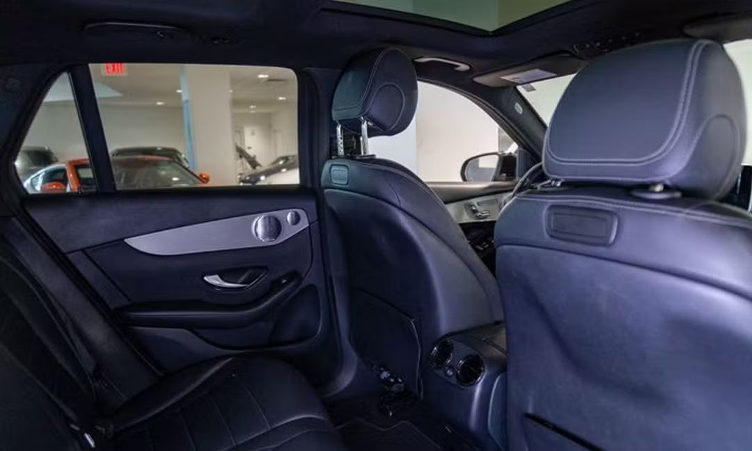 Mercedes-Benz GLC-Class (2019 GLC 300)