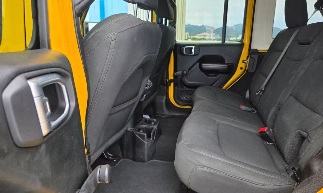 Jeep Wrangler Unlimited (2021 Willys Sport)
