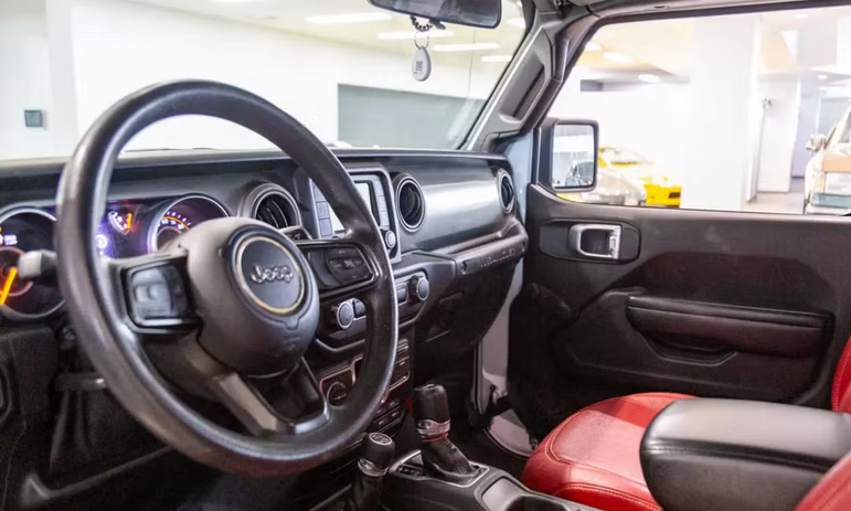 Jeep Wrangler Unlimited (2018 Sport)
