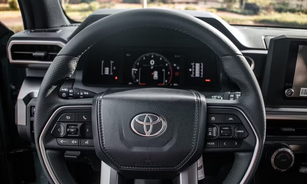 Toyota 4Runner (2025 SR5)
