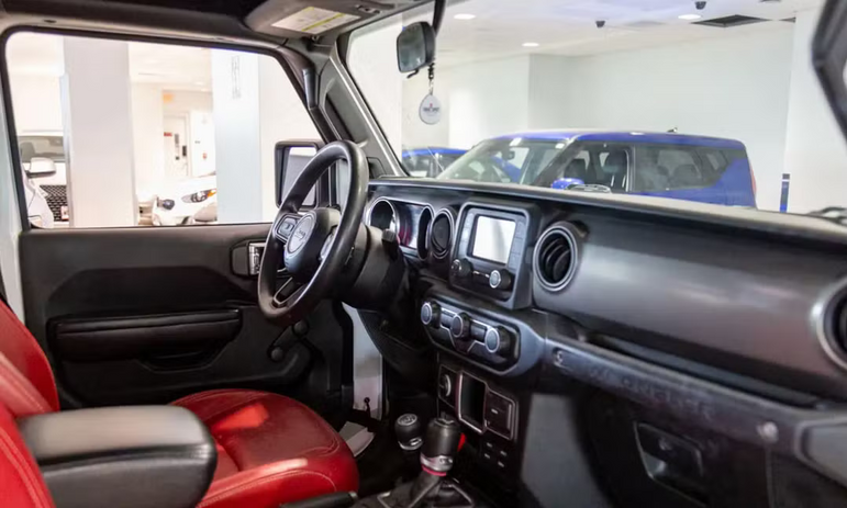 Jeep Wrangler Unlimited (2018 Sport)