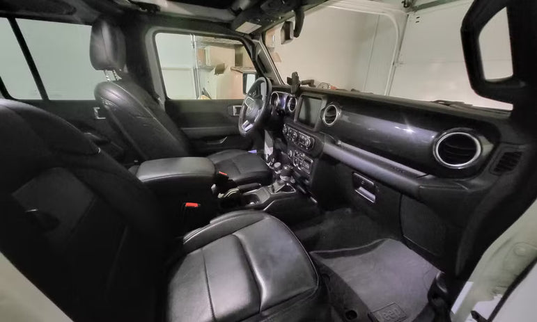 Jeep Wrangler Unlimited (2021 Sahara Altitude)