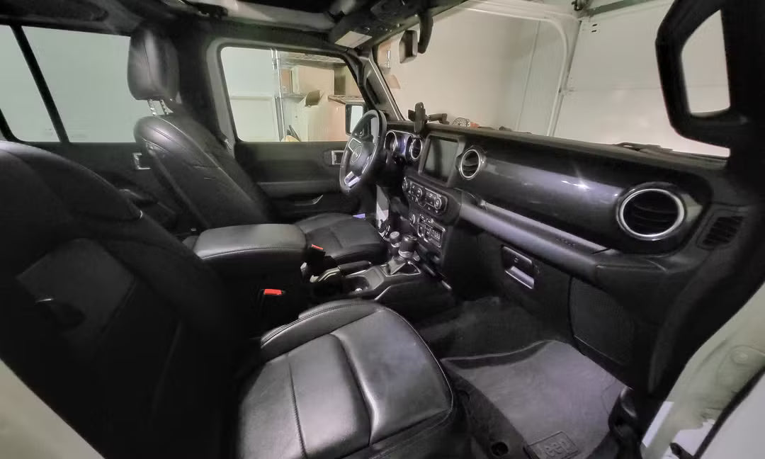 Jeep Wrangler Unlimited (2021 Sahara Altitude)