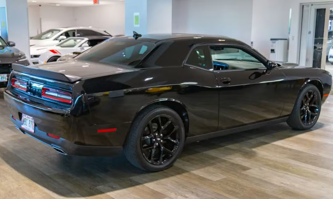Dodge Challenger (2020 SXT)