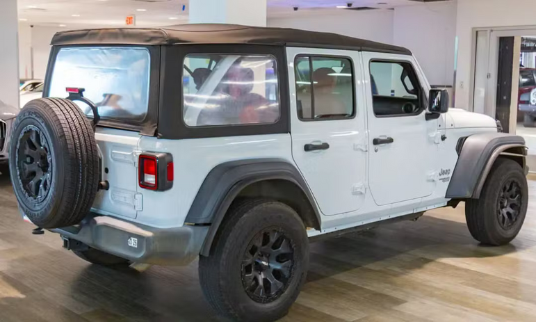 Jeep Wrangler Unlimited (2018 Sport)