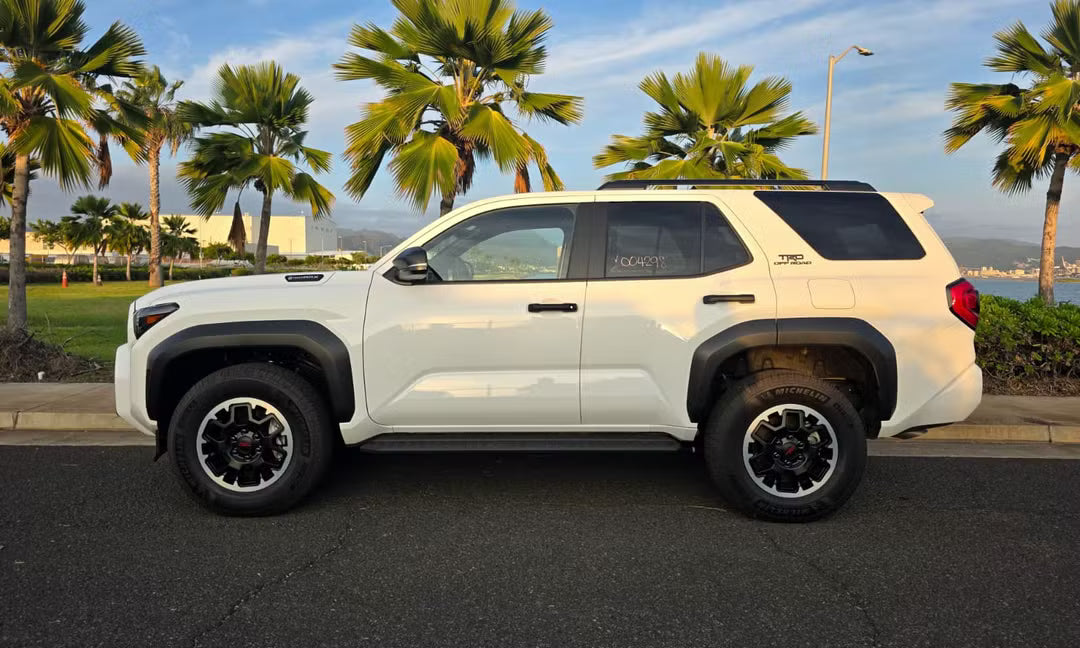 Toyota 4Runner (2025 Hybrid TRD Off Road)