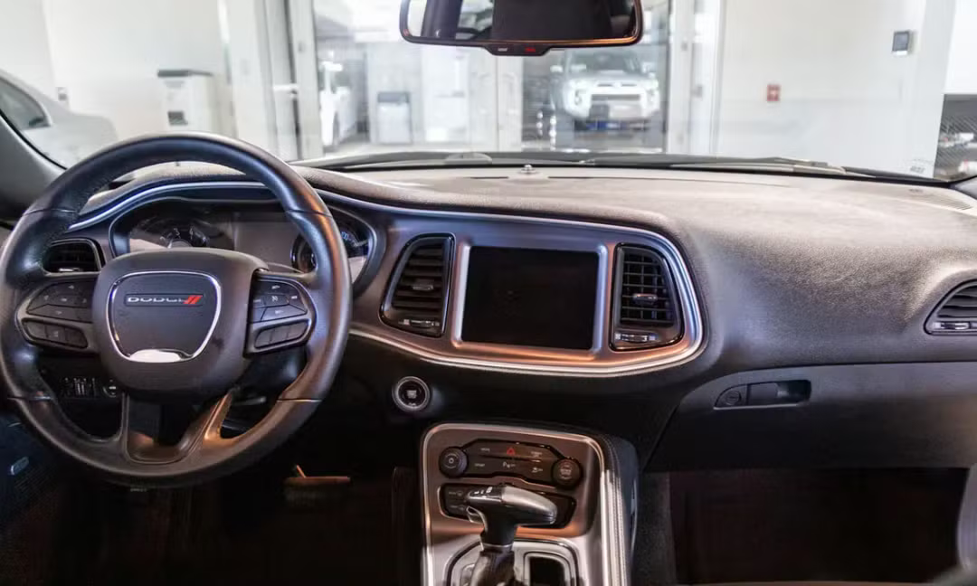 Dodge Challenger (2020 SXT)