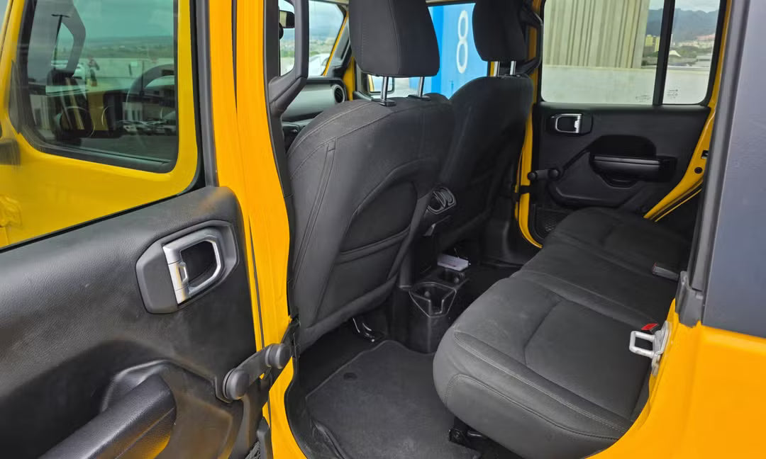 Jeep Wrangler Unlimited (2021 Willys Sport)