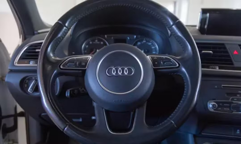 Audi Q3 (2018 Premium)